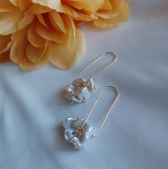 Baroque Pearl Cluster Earrings - Picture 5 of 12